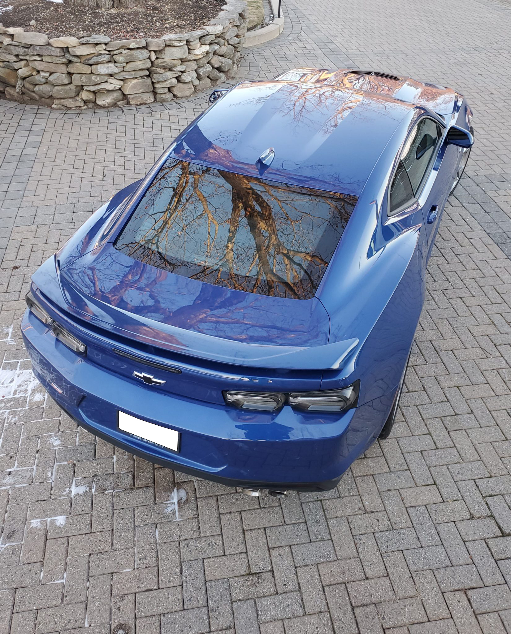 2019 Chevrolet Camaro photo 2