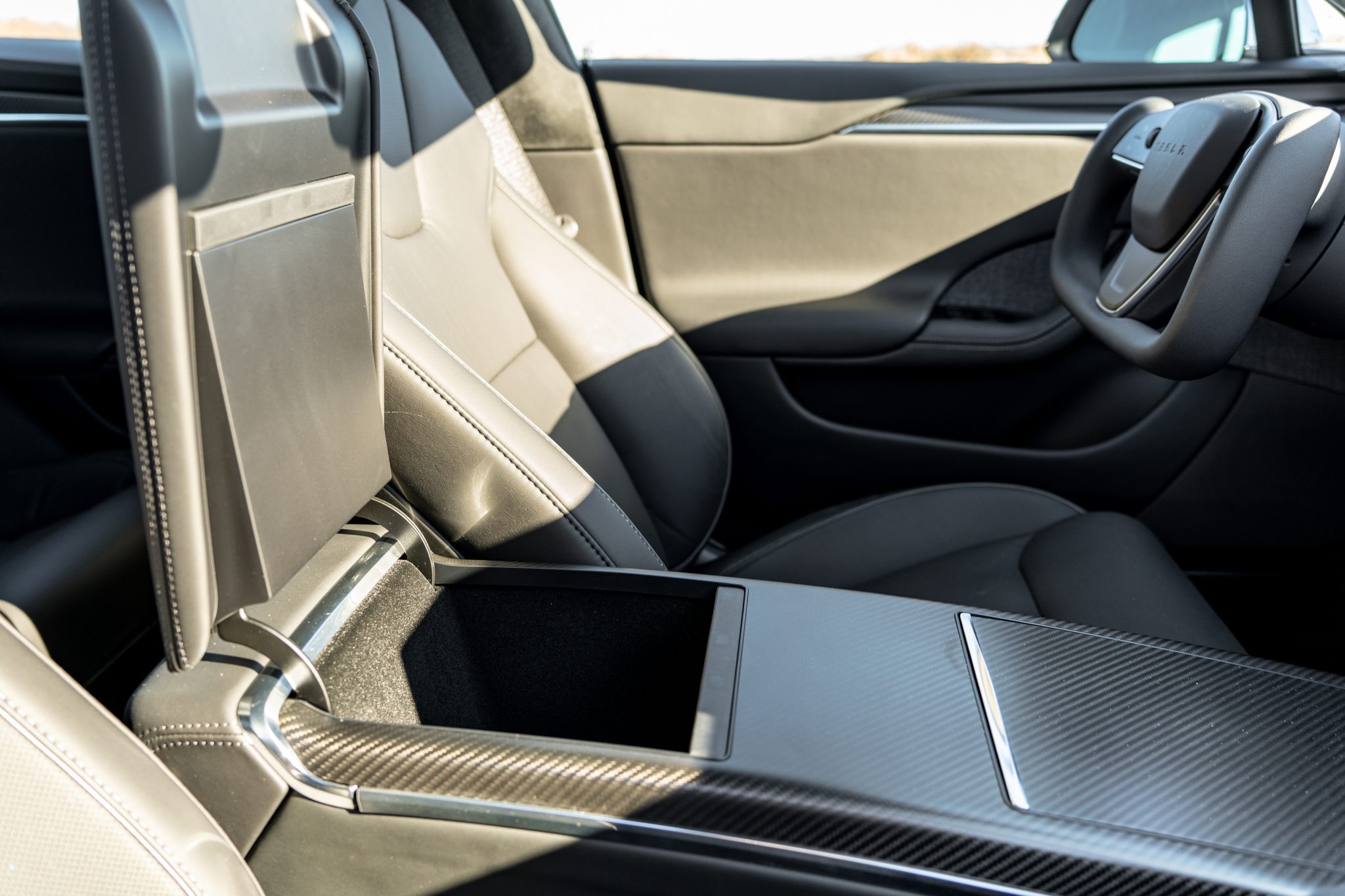 2021 Tesla Model S Plaid photo 4