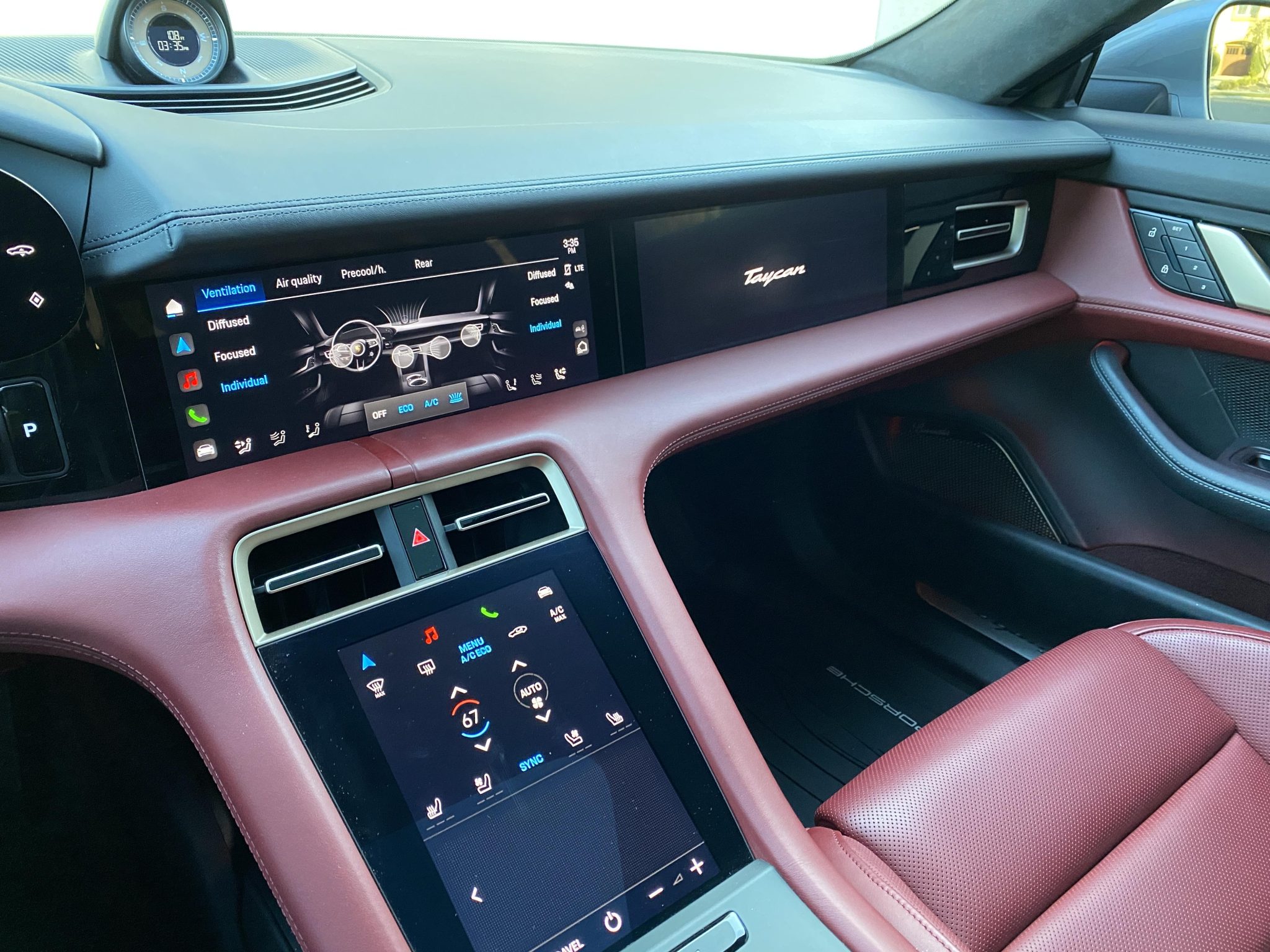 2022 Porsche Taycan Turbo Cross Turismo photo 7