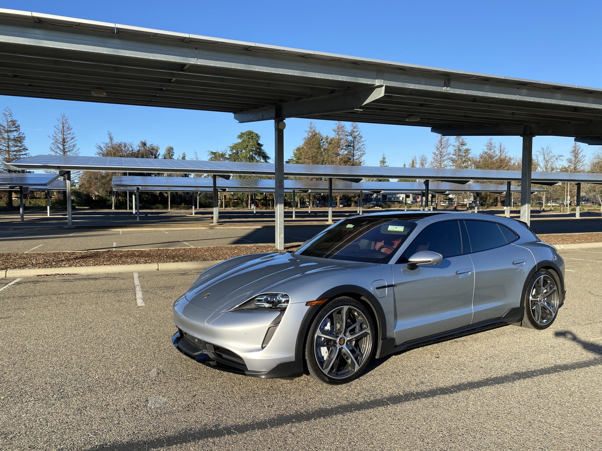 2022 Porsche Taycan Turbo Cross Turismo photo 19