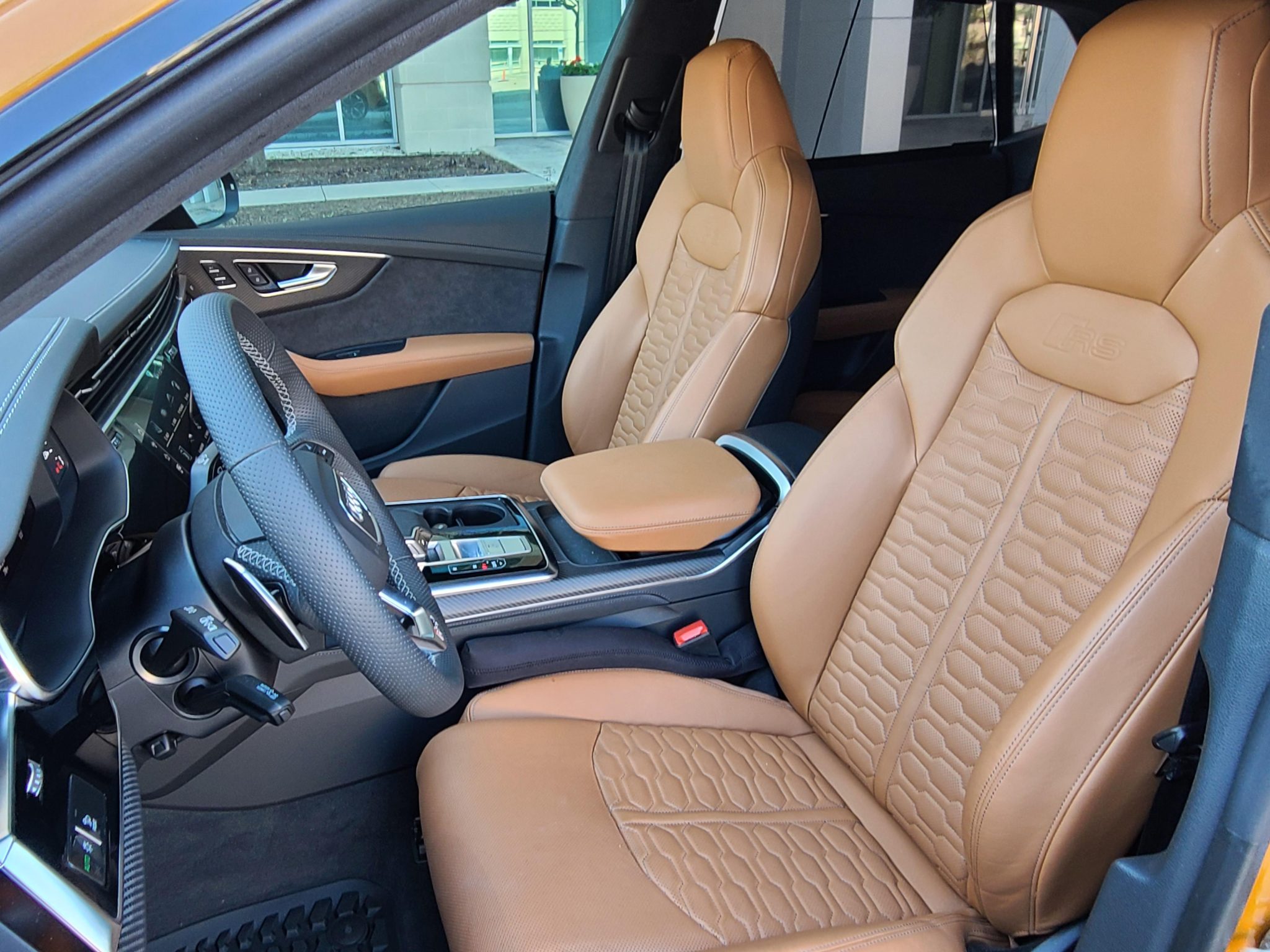 2023 Audi RS Q8 photo 20