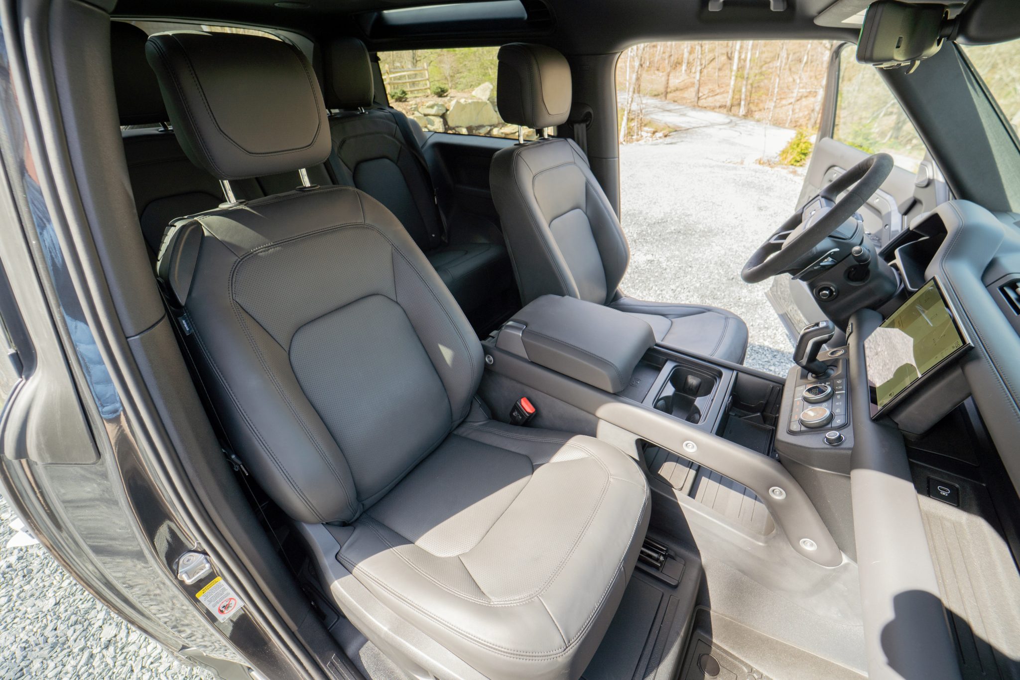 2023 Land Rover Defender 90 photo 15