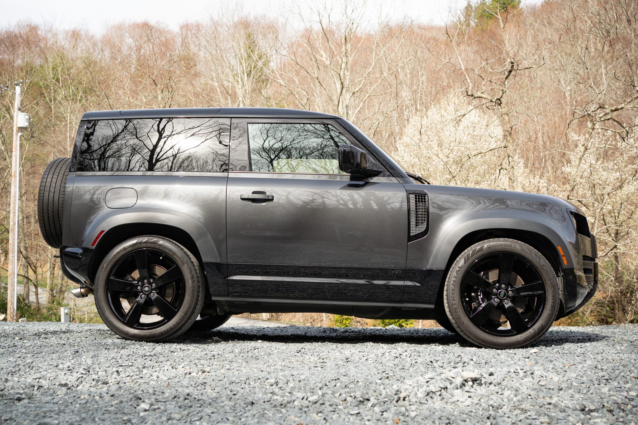 2023 Land Rover Defender 90 photo 16
