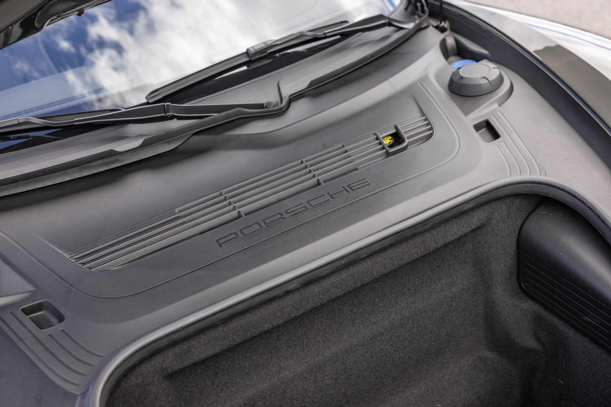 2023 Porsche 718 Cayman GTS 4.0 photo 6